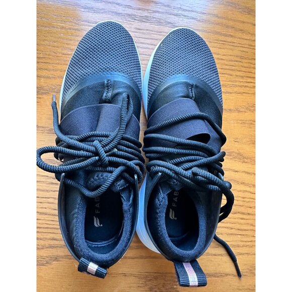 Fabletics Pismo II Womens Athletic Sneakers Size 7 Black & White Mesh pull on - Picture 4 of 6